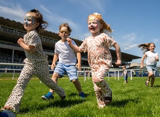 Leopardstown Derby Trials Stakes & Family Fun Day 12th May
