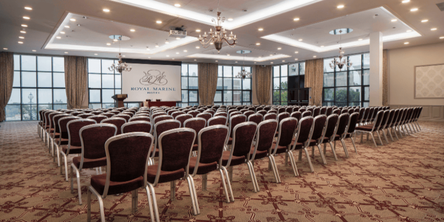 Carlisle Suite Theatre Style 