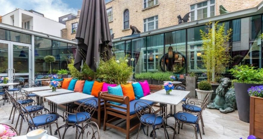 Outdoor Dining at The Trinity City Hotel