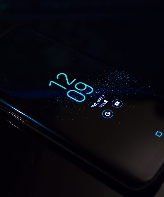 Online and mobile banking payments jump 60% since 2018 with cheque usage halving over the same period