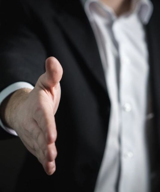 11 CV phrases that will make financial services recruiters love you