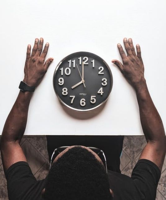 Should employees’ travel time between their home and their customers’ premises be counted as working time?